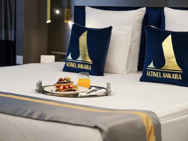 Altinel Ankara Hotel & Convention Center : photo 8 de la chambre suite lit queen-size