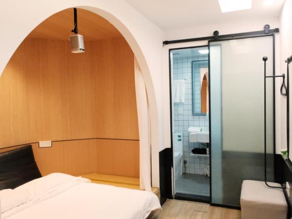 City Park Hotel : photo 1 de la chambre comfortable tatami room with projector- no window