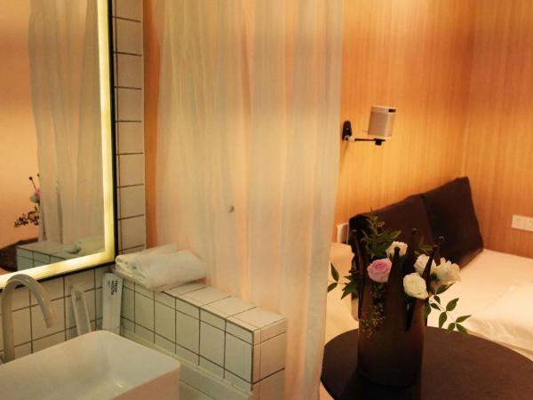 City Park Hotel : photo 8 de la chambre audio- visual tatami room with projector- no window