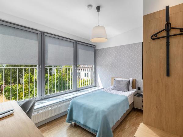 Grand Tulipan : photo 2 de la chambre chambre simple - vue sur ville