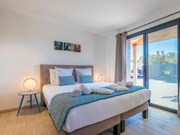 Résidence Pierre & Vacances Premium Vesna Rossa : photo 2 de la chambre villa 2 chambres avec climatisation, piscine privée de 4 mètres et jardin (4 adultes)