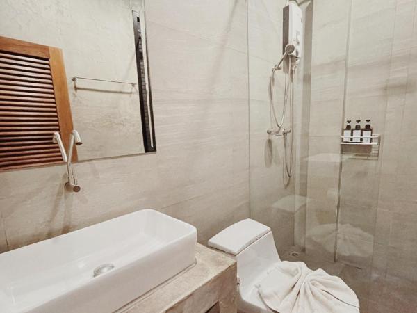 Yotaka The Hostel : photo 8 de la chambre chambre double avec balcon