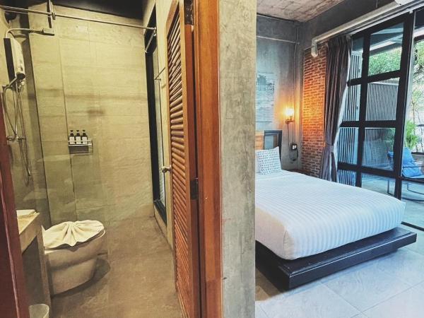 Yotaka The Hostel : photo 3 de la chambre chambre double avec balcon