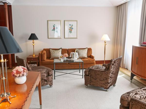 Hotel Adlon Kempinski Berlin : photo 8 de la chambre suite porte de brandebourg