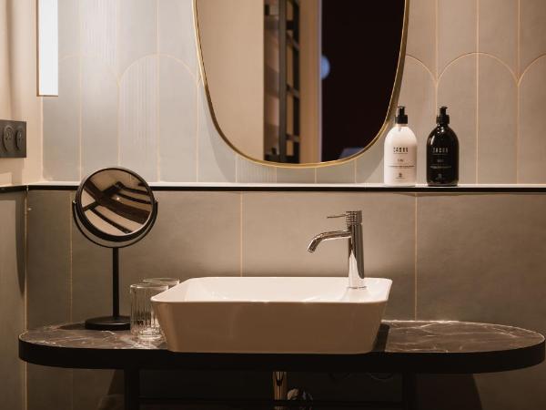 Hotel L de Lutece - Notre-Dame : photo 5 de la chambre suite junior