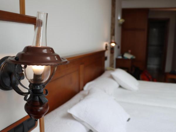 Hotel Pazos Alba : photo 5 de la chambre chambre lits jumeaux