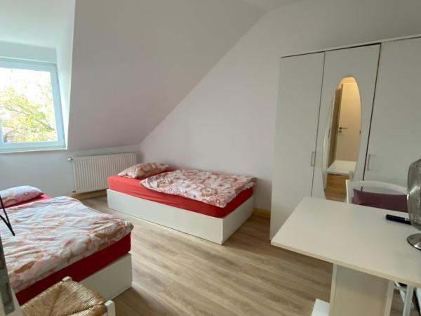 Annie´s Appartements : photo 2 de la chambre appartement - vue sur jardin