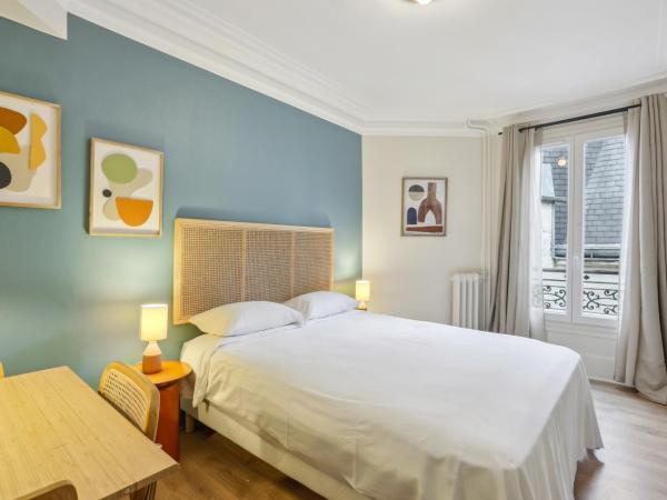 Hôtel Juliette : photo 2 de la chambre chambre double avec salle de bains commune