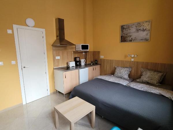 Casa de la Luz : photo 4 de la chambre chambre familiale avec salle de bains privative