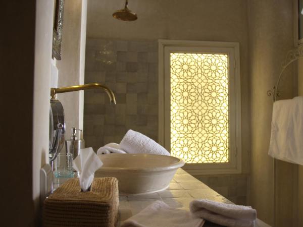 Riad Emberiza Sahari : photo 5 de la chambre chambre supérieure isadora 
