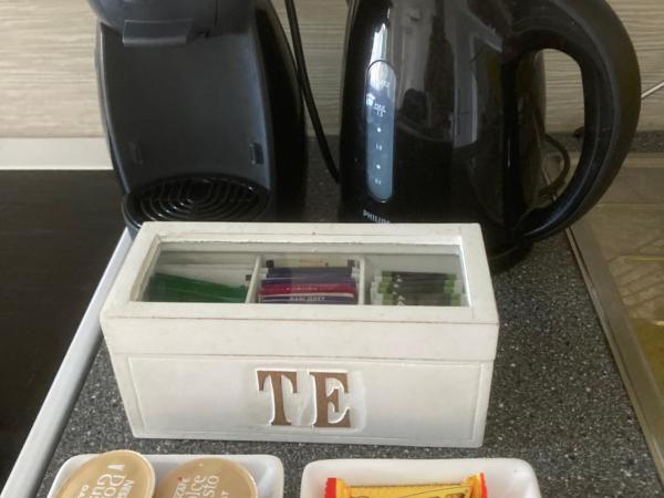 Mehri : photo 1 de la chambre chambre lit queen-size - vue sur piscine