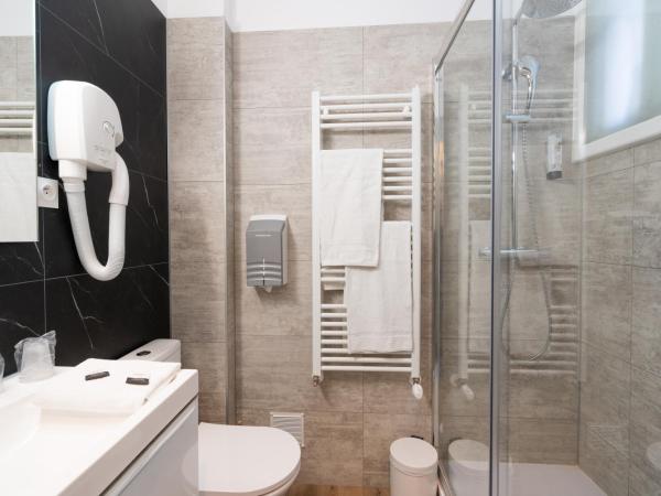 Hôtel Le Caddy : photo 4 de la chambre chambre double – vue sur cour