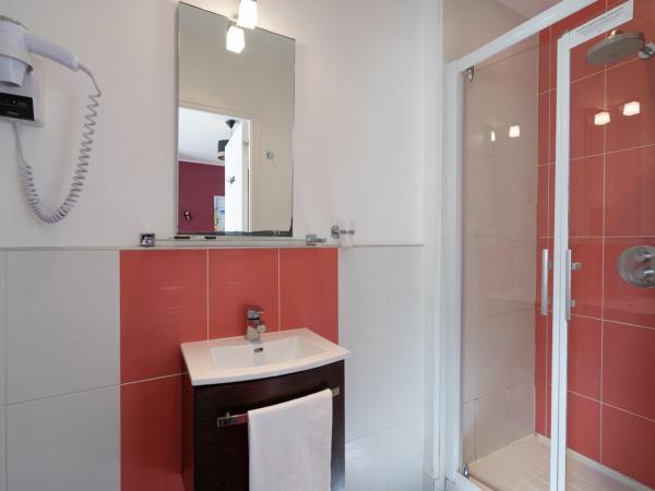 Hôtel Le Caddy : photo 3 de la chambre petite chambre double