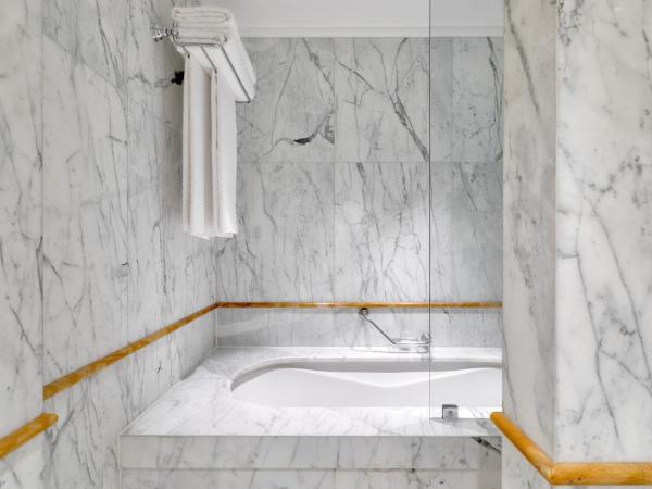 King George, a Luxury Collection Hotel, Athens : photo 7 de la chambre suite 1 chambre lit king-size deluxe - vue sur cour