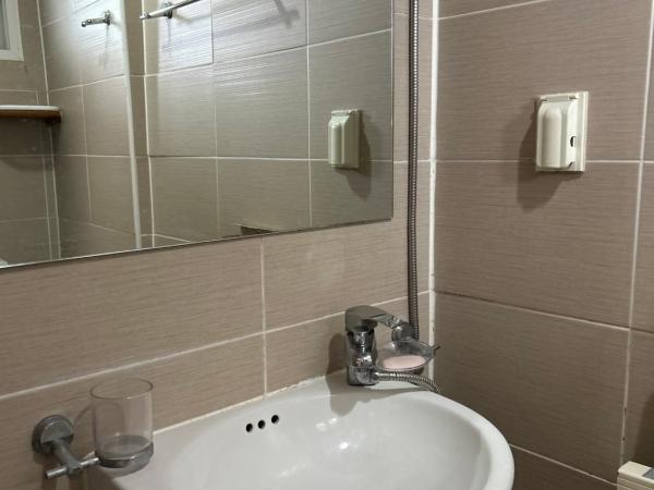 Eugene Hanok Stay : photo 9 de la chambre chambre double avec salle de bains privative