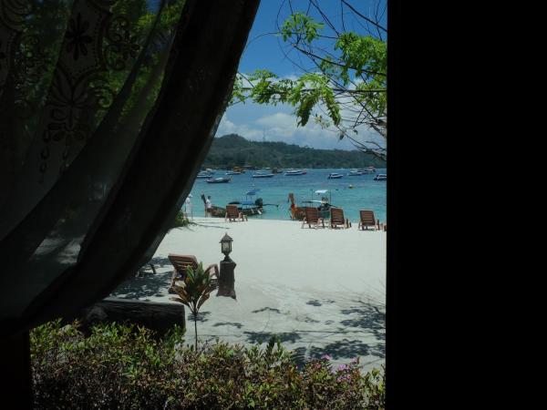 Phi Phi Sand Sea View Resort : photo 4 de la chambre bungalow - côté plage