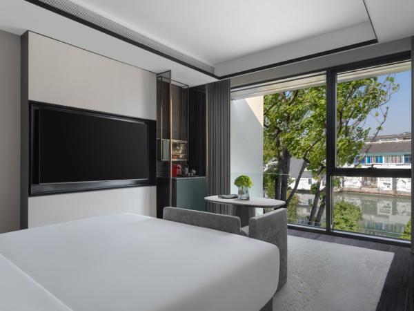 Kimpton Bamboo Grove Suzhou, an IHG Hotel : photo 4 de la chambre suite lit king-size 1 chambre - vue sur rivière