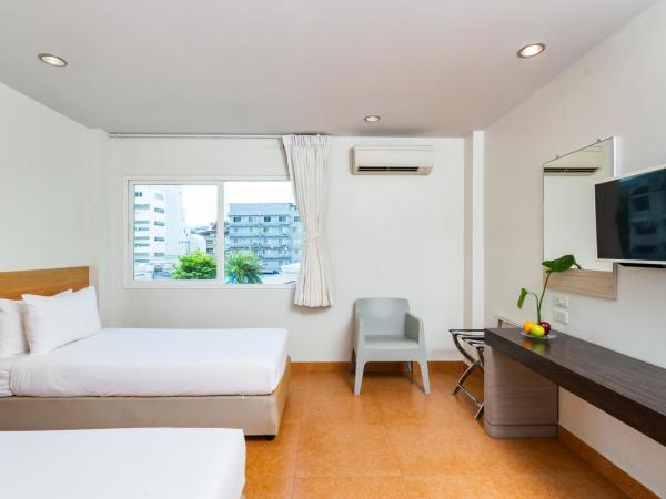 Grand Bella : photo 2 de la chambre standard twin room no balcony & no elevator