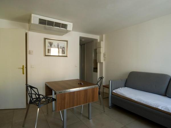 Inter-Résidences auprés Multirésidence de l'Elysée : photo 2 de la chambre appartement supérieur