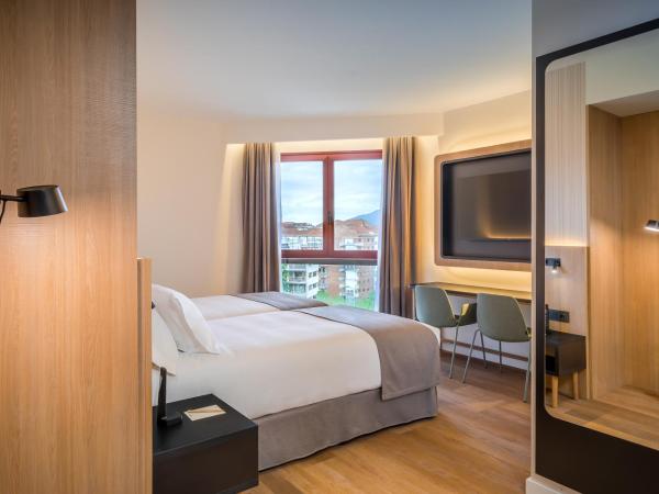 Occidental Pamplona : photo 1 de la chambre chambre double