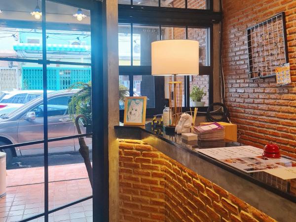 MEEMAW'S House Hostel : photo 1 de la chambre chambre double standard avec salle de bains commune