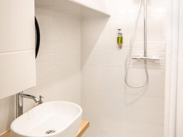 Demeures & Châteaux - Hôtel De La Porte Saint-Malo : photo 4 de la chambre chambre simple (1 personne)