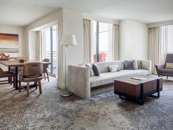Fort Lauderdale Marriott North : photo 8 de la chambre suite 1 chambre avec 1 lit king-size - niveau concierge - Étage supérieur