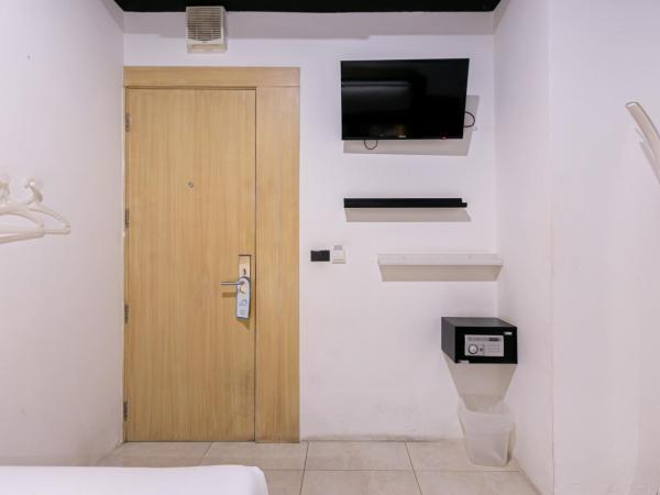 The Bedrooms Hostel Pattaya : photo 2 de la chambre chambre lits jumeaux avec lits superposés
