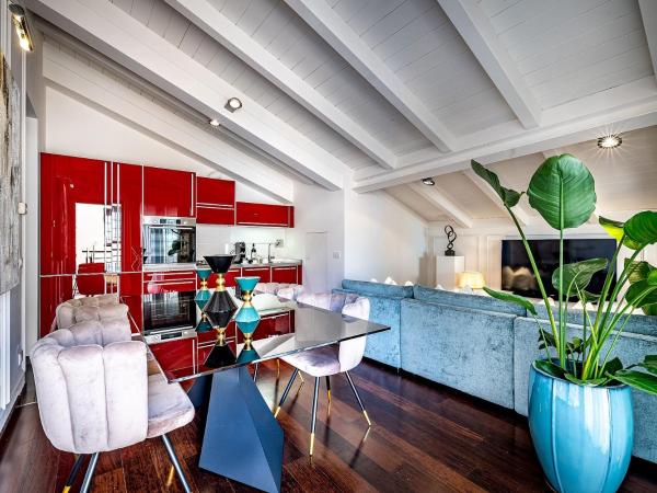 Hotel Ungherese Small Luxury Hotel : photo 2 de la chambre appartement supérieur - bâtiment séparé