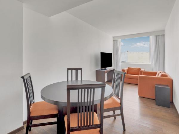 Fiesta Inn Insurgentes Sur : photo 2 de la chambre suite junior