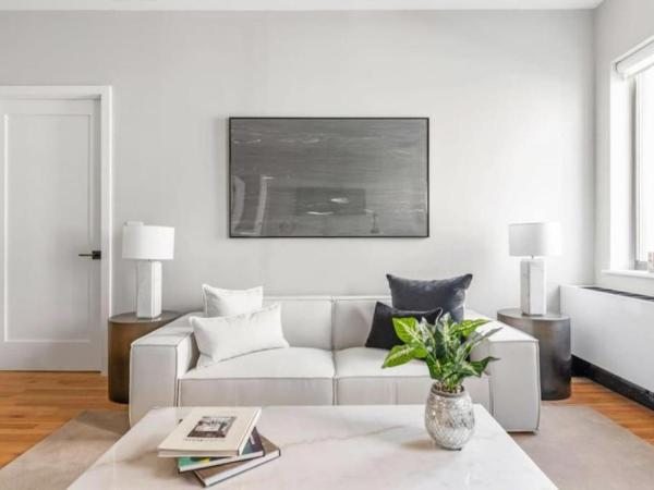 Top Notch 2BR in Upper East Mins to Central Park : photo 1 de la chambre appartement