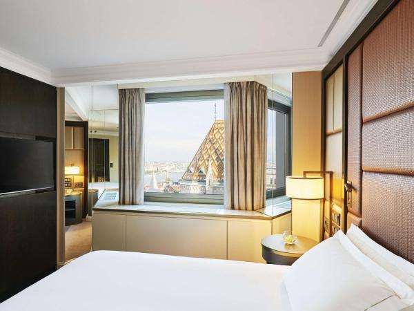Hilton Budapest : photo 4 de la chambre suite junior lit king-size - vue sur danube
