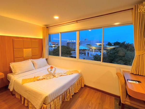 The Grand Lodge Pattaya : photo 2 de la chambre chambre double supérieure