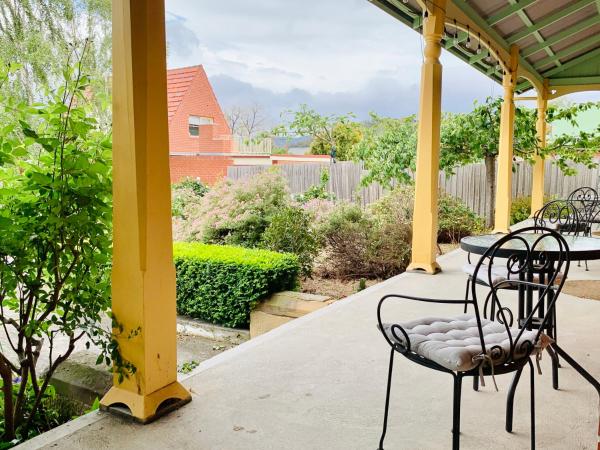 Orana House : photo 10 de la chambre deluxe queen room with mountain view, river view and garden view