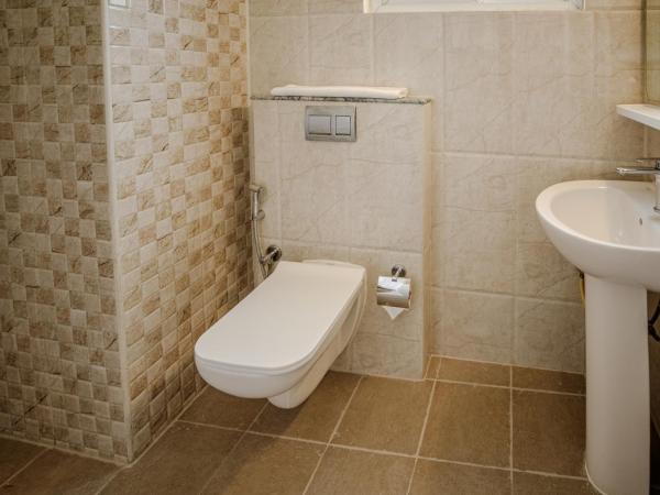 Bloom Hotel - HAL Old Airport Rd : photo 3 de la chambre chambre lit king-size standard