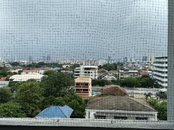 Komol Residence Bangkok : photo 5 de la chambre chambre lits jumeaux supérieure avec balcon