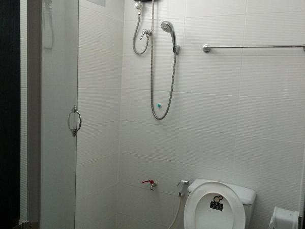 Komol Residence Bangkok : photo 9 de la chambre chambre double supérieure