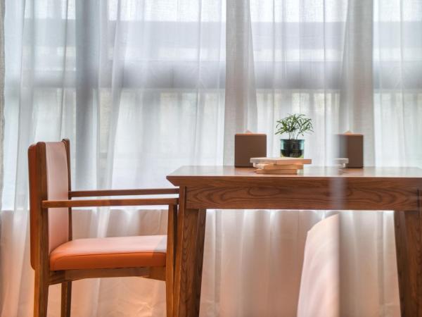 UrCove by HYATT Hangzhou North Grand Canal : photo 4 de la chambre chambre lit king-size supérieure