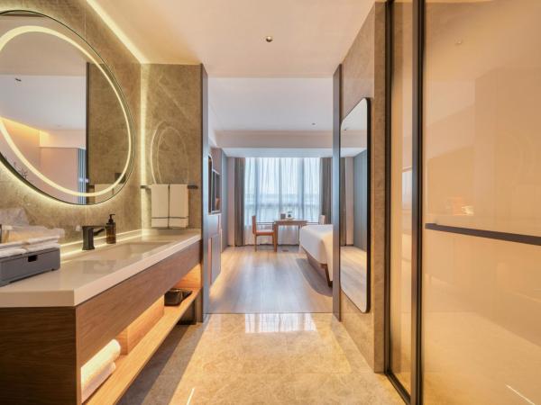 UrCove by HYATT Hangzhou North Grand Canal : photo 2 de la chambre chambre lit king-size supérieure