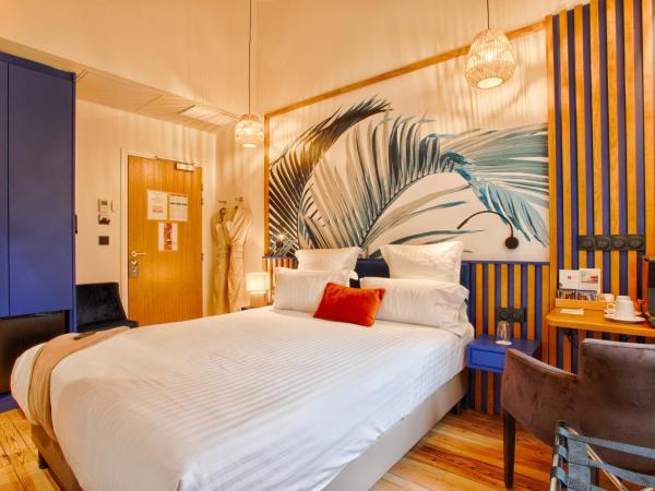Le Castel Cabourg hôtel & SPA- Restaurant La Calypso : photo 5 de la chambre chambre simple avec douche 