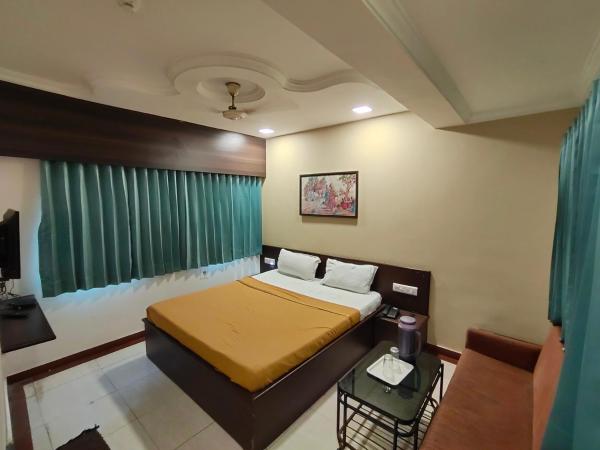 HOTEL PANETAR PALACE : photo 2 de la chambre chambre double standard avec ventilateur