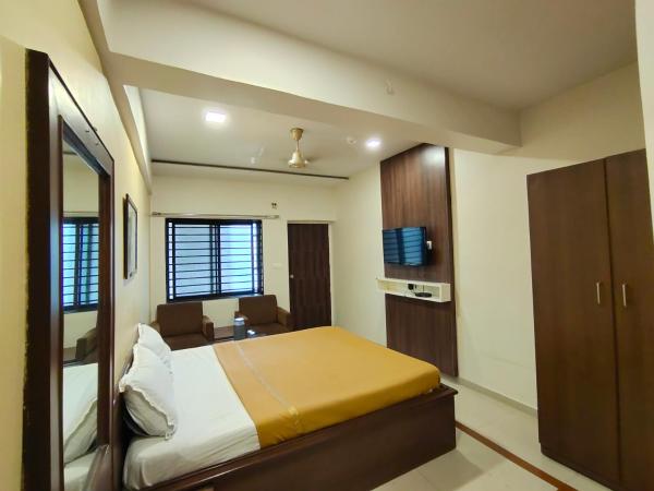 HOTEL PANETAR PALACE : photo 3 de la chambre chambre double standard avec ventilateur