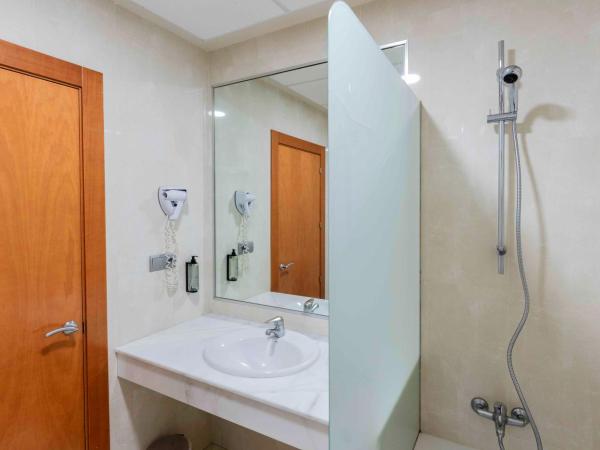 Checkin Camino de Granada : photo 2 de la chambre chambre double ou lits jumeaux