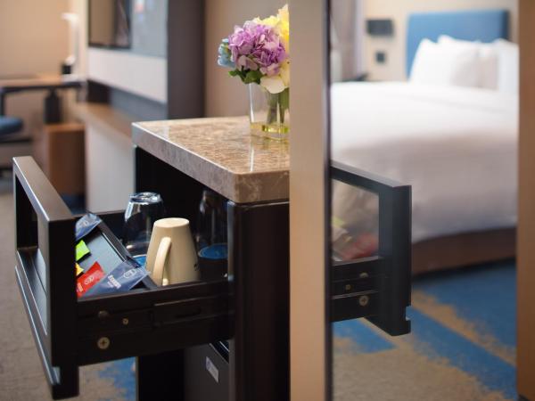 Hampton by Hilton Shenzhen Bao'an Airport : photo 1 de la chambre chambre lits jumeaux supérieure