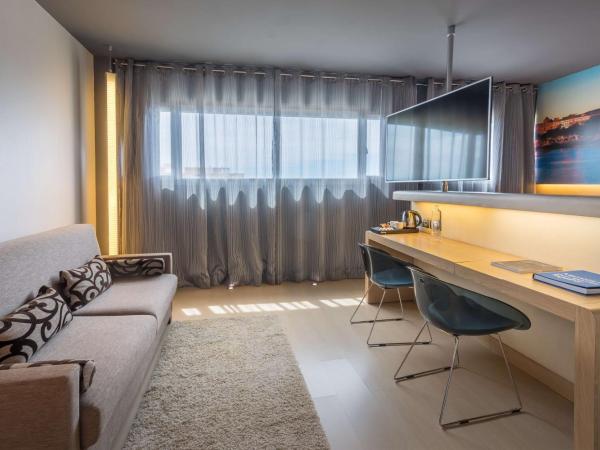 Barceló Malaga : photo 3 de la chambre suite familiale junior (2 adultes + 2 enfants)