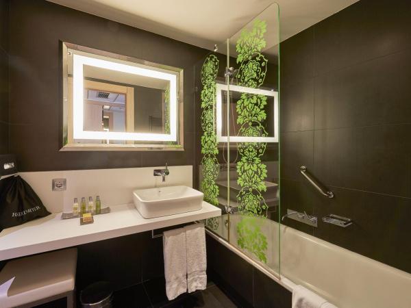 DoubleTree by Hilton Girona : photo 3 de la chambre chambre lits jumeaux