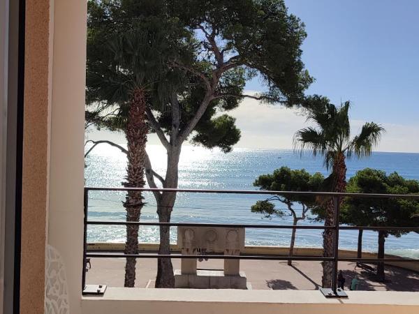 Hotel Restaurant Miramar L'orchidée : photo 4 de la chambre chambre familiale - vue sur mer