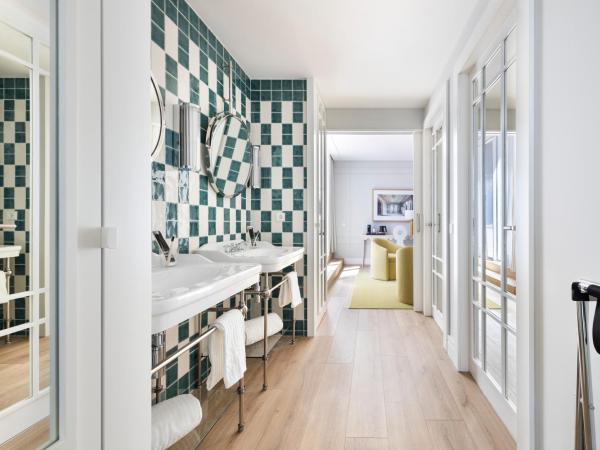 One Shot Palácio Cedofeita : photo 2 de la chambre suite