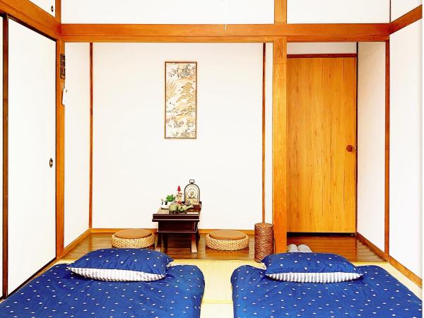 TOKYO/Shinjuku & Shibuya 10mins/5mins walk to subway stiaon/Kichijoji 15mins/Shimokitazawa 5mins/Louis House : photo 6 de la chambre chambre double avec toilettes communes