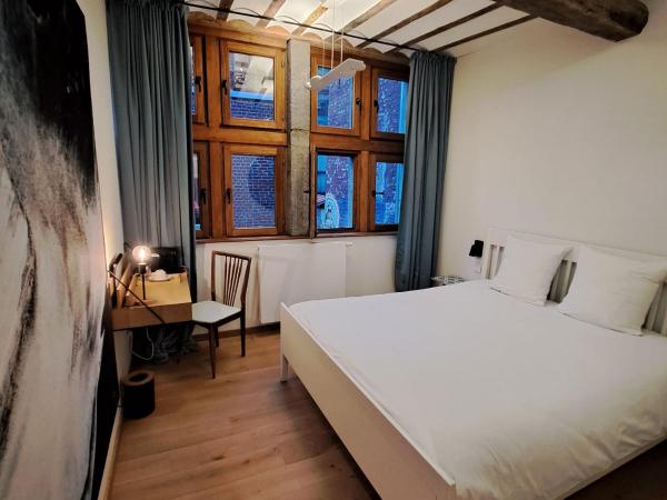 Bonjour Pierreuse : photo 4 de la chambre chambre double